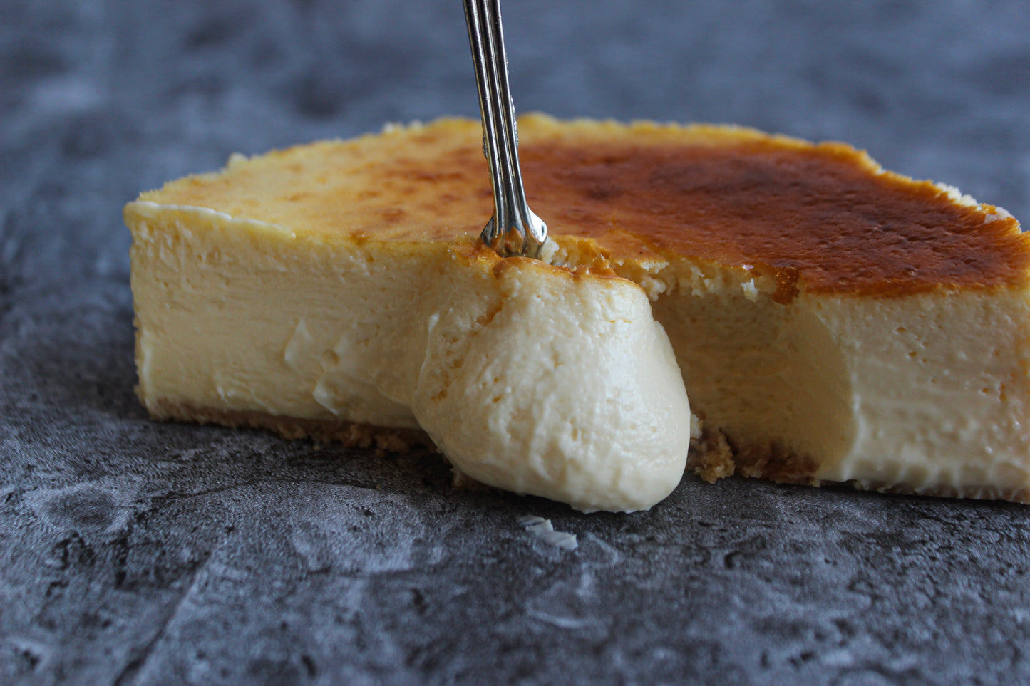 Large Classic Cheesecake (5.3 inches)